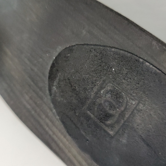 Chanel Black Slides size 37 - Picture 12 of 15